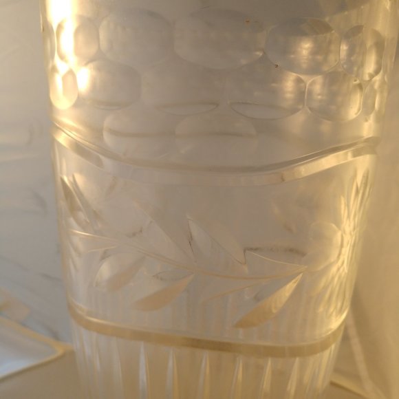 Ramona tapered crystal vase - Picture 3 of 4